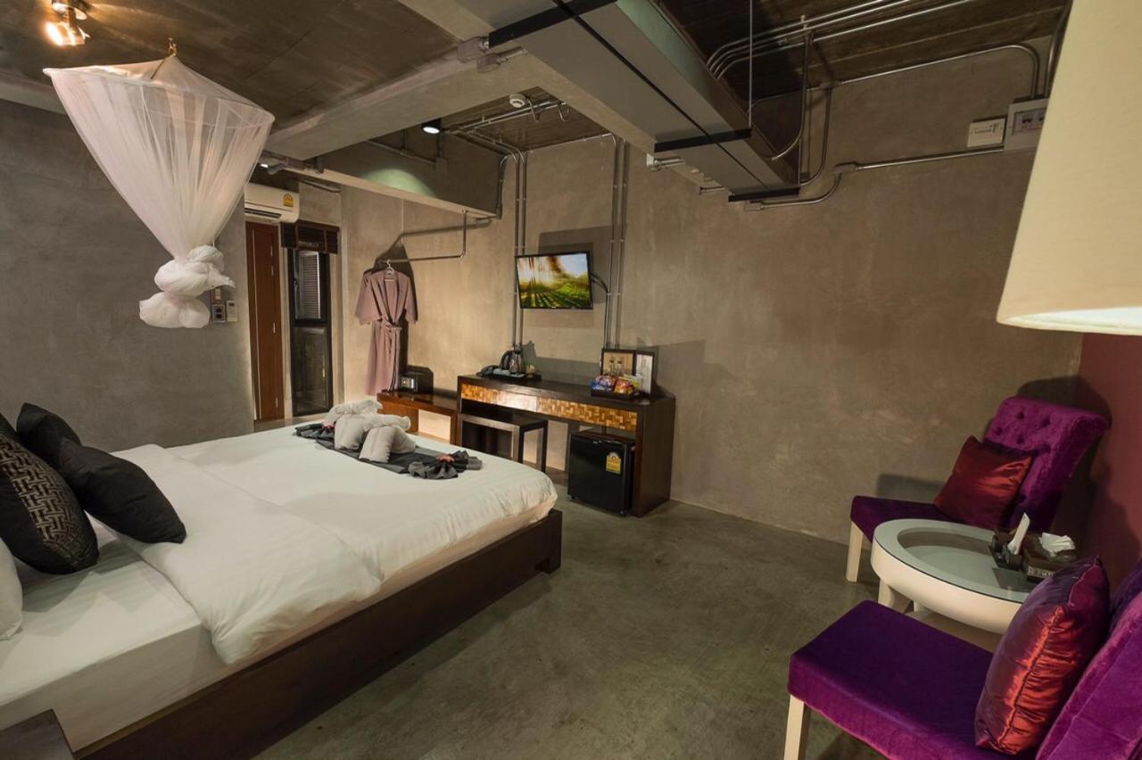 Thapae Loft Hotel Chiang Mai Exterior photo